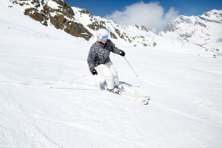 Sölden on Itävallan parhaimpia hiihtokeskuksia. Alueen pisin rinne tarjoaa jopa 15 km hyvin hoidettua laskettavaa.