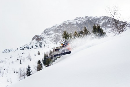 Les 2 Alpesin off-pisteillä riittää tekemistä ainakin tyynellä ja hyvällä näkyvyydellä, melko pian lumisateen jälkeen. Muissa tilanteissa touhu on rajallista.