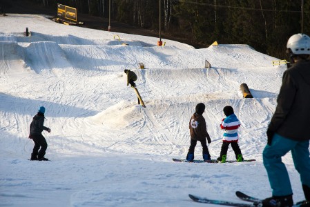 Talma sai Lumipallon lukijoilta Paras Freestyleen 2013/2014 -tunnustuksen. Keskuksen snow parkit onkin rakennettu erinomaisesti.