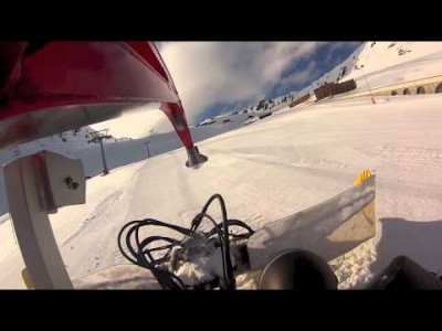 Oletko joskus haaveillut tampparikuskin urasta? Tässä hieman Lumikissaperspektiiviä Davosin Parsenn -alueen rinteiltä.