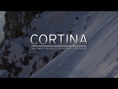 Freeski-tiimi Italian Cortina D'Ampezzon näyttävissä maisemissa.