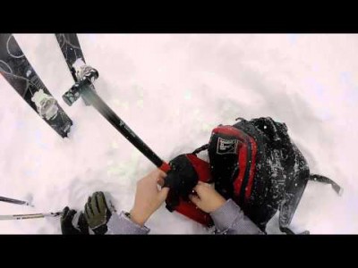 Tammikuun lopulla 2015 tapahtunut lumivyöry Avoriazin hiihtoalueen Sveitsin puolella Les Crosetsissa. Hautaunut laskija nosti käden ja sauvan pystyyn alavartalonsa jäätyä kiinni vyöryyn. Tämä auttoi paikallistamaan ja kaivamaan hautautuneen 5 minuutissa. P