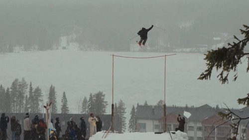 Ski or Die -laskutapahtuma järjestettiin Ukkohallassa vappuna 2015. Videossa kooste lauantaipäivän tapahtumista.