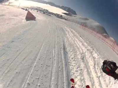 Ski cross on vauhdikkuutensa ja vaarallisuutensa vuoksi mitä jännittävintä ja viihdyttävintä katseltavaa. Tämä tallenne on Val Thorensin tammikuun 2015 kisoista.