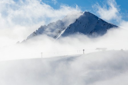 Andorran Grandvaliran vuoret kestävät näyttävyydessään vertailun Alppeihin.