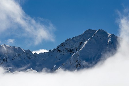 Andorran Grandvalirassa lasketaan ylimmillään reilussa 2600 metrissä. Näissäkin korkeuseroissa lasketaan ajoittain pilvien yläpuolella.