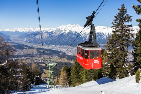 Patscherkofel on suppeammasta päästä Innsbruckin hiihtoalueita, mutta yksi tunnelmallisimmista ja rinteiltään mukavimmista.