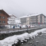Lech kylä lumisateessa