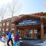 Aspen Snowmass Buttermilk laskettelu hiihto lumilautailu