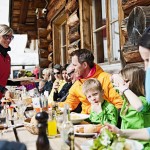 Arosa Lenzerheide terassi rinneravintola after ski perheet